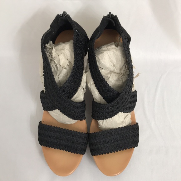 Sandals - Picture 2 of 6